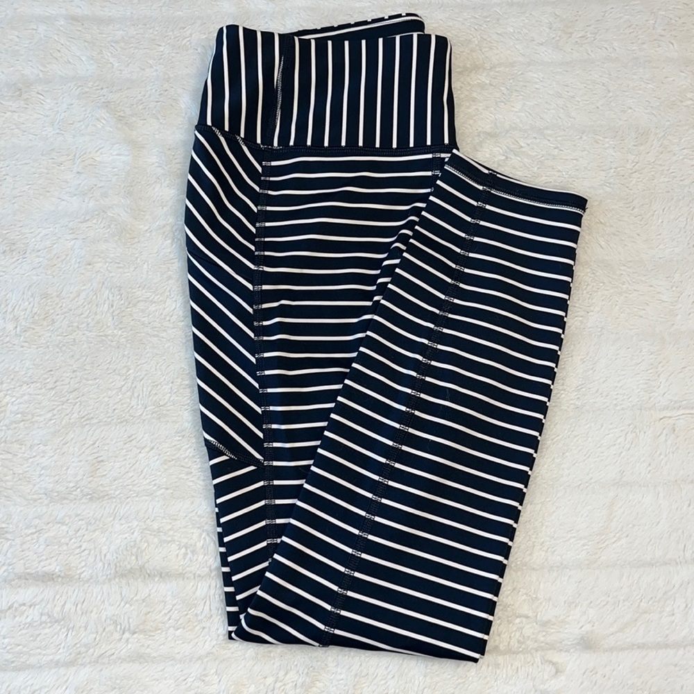 Athleta Leggings - size M